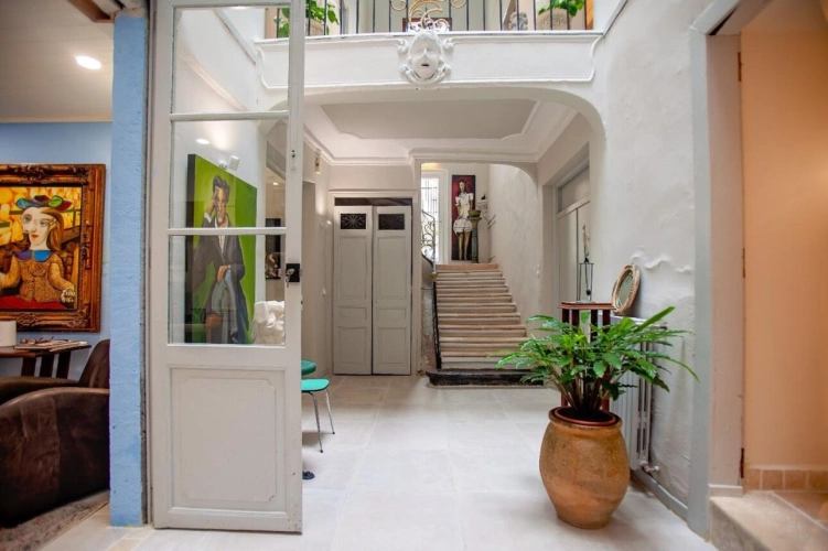 Photos 1 - Prestige - Magnifique maison de caractère avec jardin clos