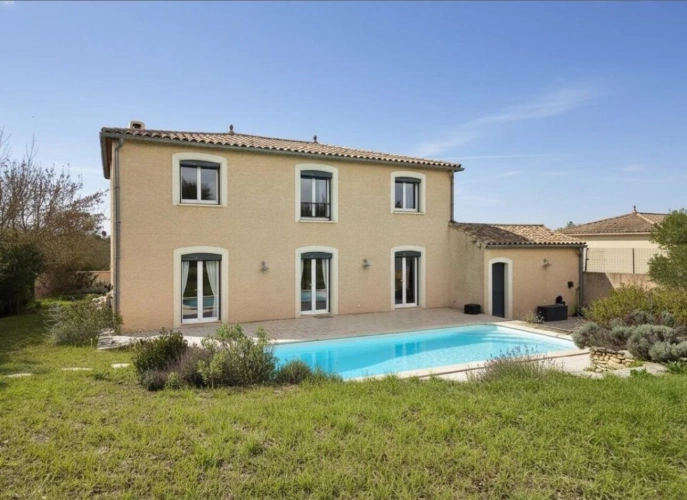 Photos 1 - Prestige - Propriété de standing, 8 pièces, 5 chambres avec piscine et jardin