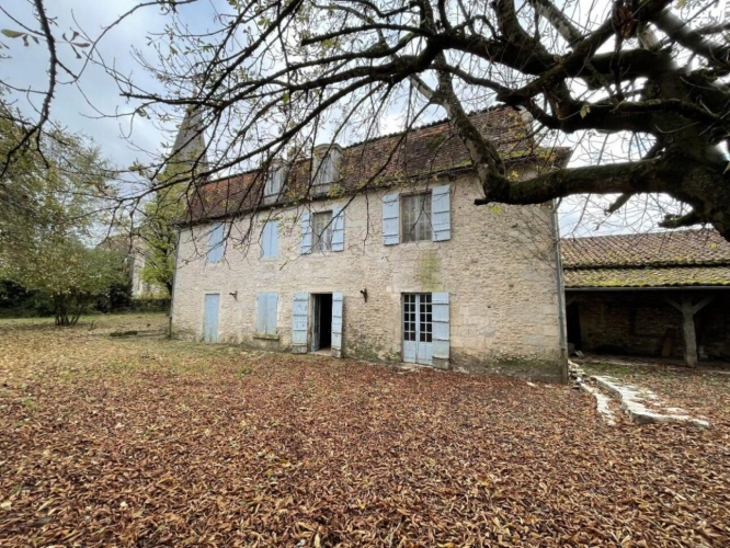 Photos 1 - Rural - Charming 17 th century dwelling in heart of a Périgord village .