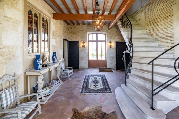 Photos 10 - Prestige - Château XVIII - Élégance et patrimoine au coeur d'un domaine viticole de 18 hectares