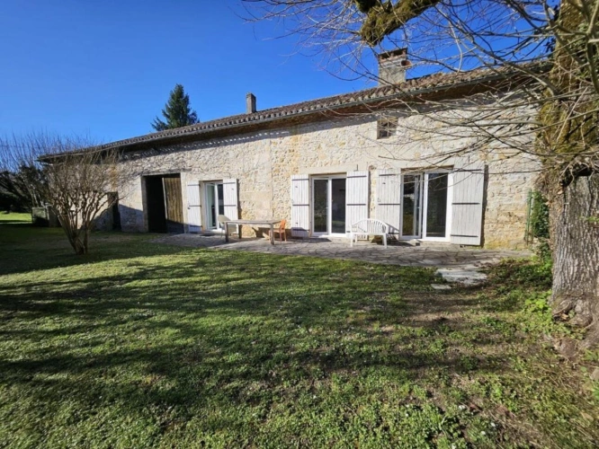 Photos 1 - Rurale - Maison de plain-pied au charme intemporel proche de Perigueux