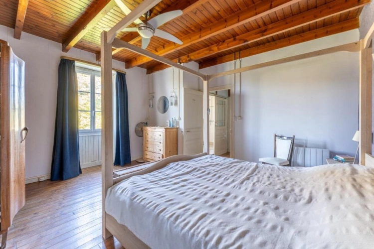 Photos 14 - Prestige - Roumazeries Loubert - Maison de deux chambres avec granges, possibilité de gîte, terrain et proche du lac