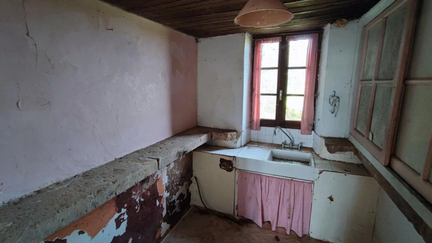 Photos 3 - Prestige - Maison de pays en pierre T5 avec ses dépendances