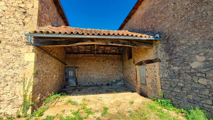 Photos 10 - Prestige - Maison de pays en pierre T5 avec ses dépendances