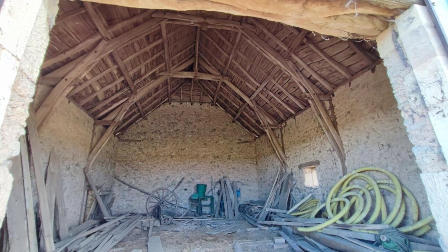 Photos 14 - Prestige - Maison de pays en pierre T5 avec ses dépendances
