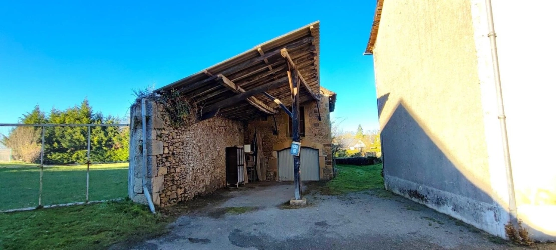 Photos 9 - Prestige - Maison de pays en pierre T4 avec dépendances