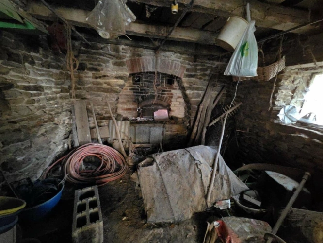 Photos 18 - Rurale - Ancien corps de ferme en pierres dans un environnement calme isolé