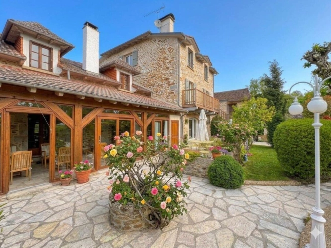 Photos 1 - Prestige - Propriété de 415 m² avec gîte et espace bien être