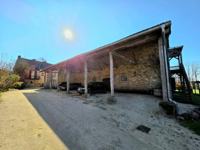 Photos 16 - Prestige - Ensemble immobilier de caractère composé d'une maison principale et de 3 gîtes classés