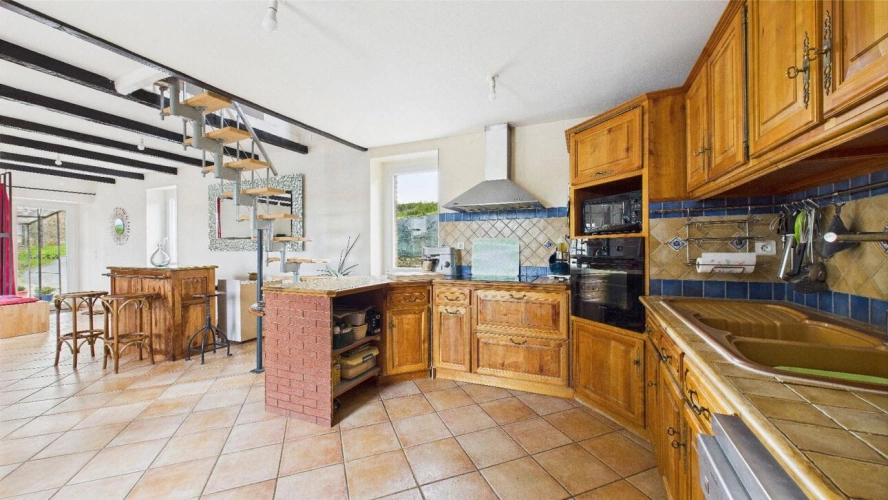 Photos 10 - Rurale - Maison T5 146 m² + grange de 300 m² + 7.35 ha