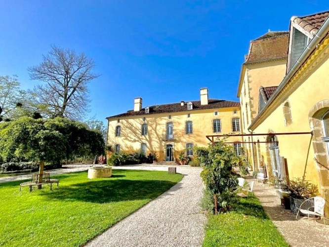 Photos 5 - Prestige - Magnifique Château de 1600 m² avec Vue Imprenable sur les Pyrénées - Coeur du Gers
