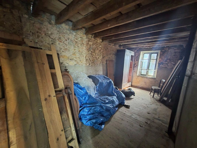 Photos 26 - Équestre - Corps de ferme en pierres avec une vue campagne sur son terrain de près de 2 400m²