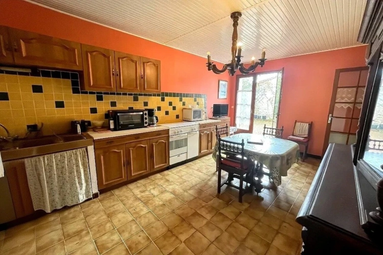 Photos 3 - Prestige - Maison de caractère avec piscine et bel espace extérieur