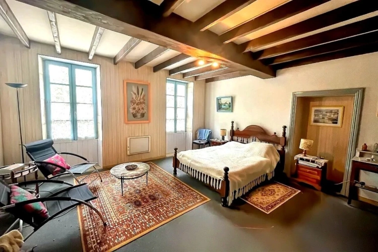 Photos 4 - Prestige - Maison de caractère avec piscine et bel espace extérieur