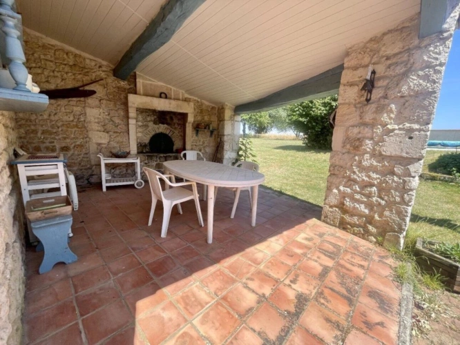 Photos 15 - Prestige - Maison de caractère avec piscine et bel espace extérieur