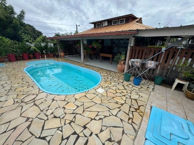 Photos 1 - Prestige - À vendre – Ensemble immobilier avec fort potentiel locatif