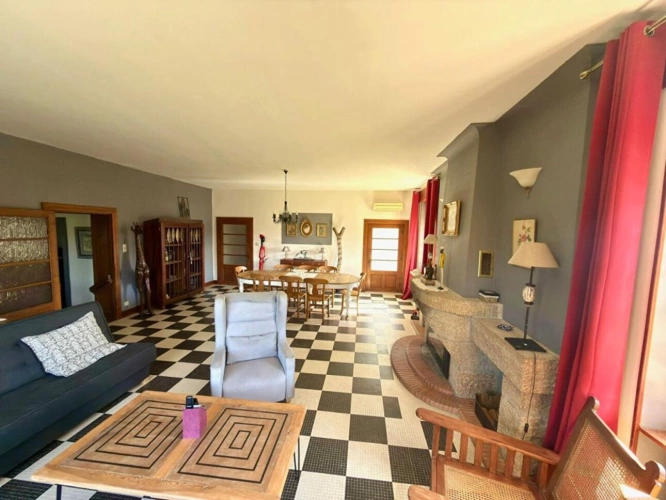 Photos 12 - Rurale - MAISON DE CARACTÈRE  - 240 m² - 8  PIECES - TERRAIN 2330 m²  - CHARME ET AUTHENTICITÉ