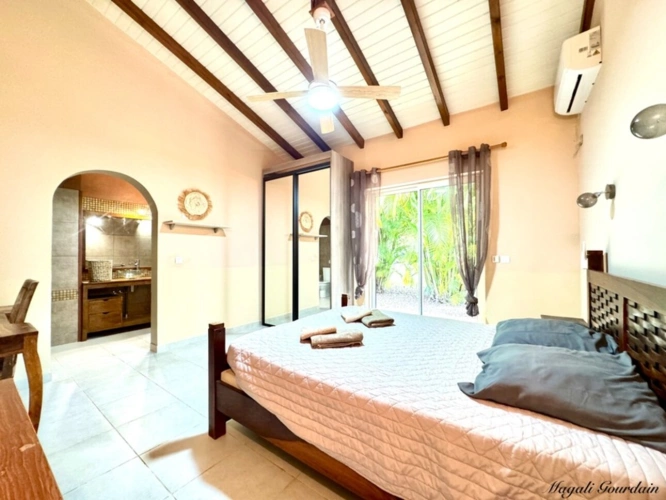 Photos 7 - Prestige - SAINT-FRANÇOIS – VILLA D’EXCEPTION AVEC GRANDE PISCINE, À 5 MINUTES DES PLAGES