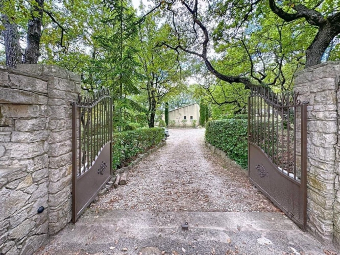 Photos 3 - Rurale - Havre de Paix au Coeur de la Forêt - Propriété d'Exception à Pernes-les-Fontaines