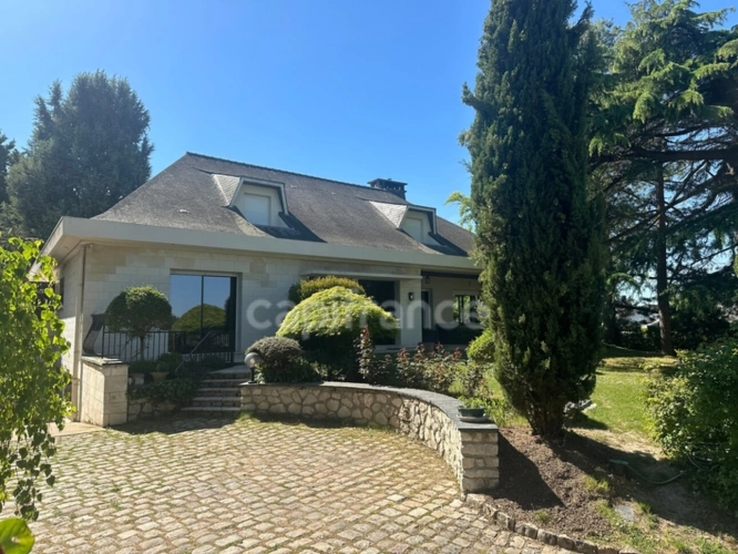 Photos 15 - Prestige - Propriete d'exception à vendre à SAUMUR (49400)  Panorama d'exception sur le château et la Loire - 328m² - 2278m²-piscine