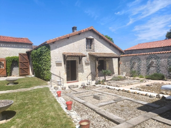 Photos 6 - Prestige - Charme de l'Ancien et volumes Exceptionnels "Maison de Maître à Rénover"