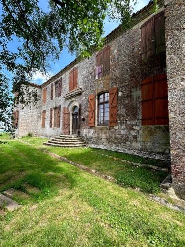 Photos 50 - Prestige - Ensemble de charme & de caractère : château, conciergerie & tour de guêt du XVIIIème près de Saint-Clar (32)