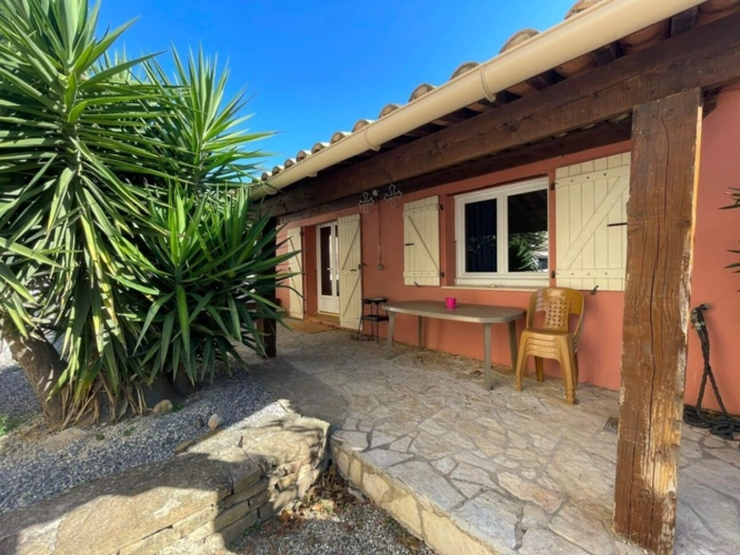 Photos 4 - Touristique - Exclusivité - Propriété comprenant une maison d'habitation, deux studios, un gîte, une love room avec piscine, garage et grange - proche de Pézenas (34120)