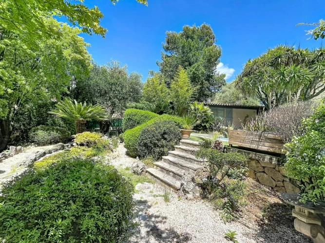 Photos 2 - Touristique - Propriété avec maison principale et 3 studios – Projet maison d’hôtes Alpes Maritimes