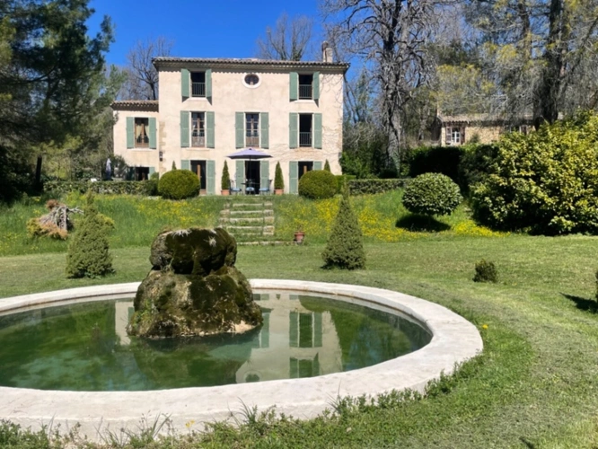 Photos 1 - Prestige - Maison de Maître 10 pièces sur 3 hectares proche Manosque , entre campagne et champs de lavandes