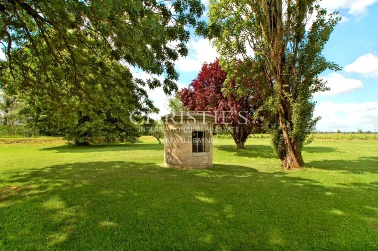 Photos 4 - Prestige - Propriété de charme avec vue sur la Dordogne – 2,9 ha d’un seul tenant