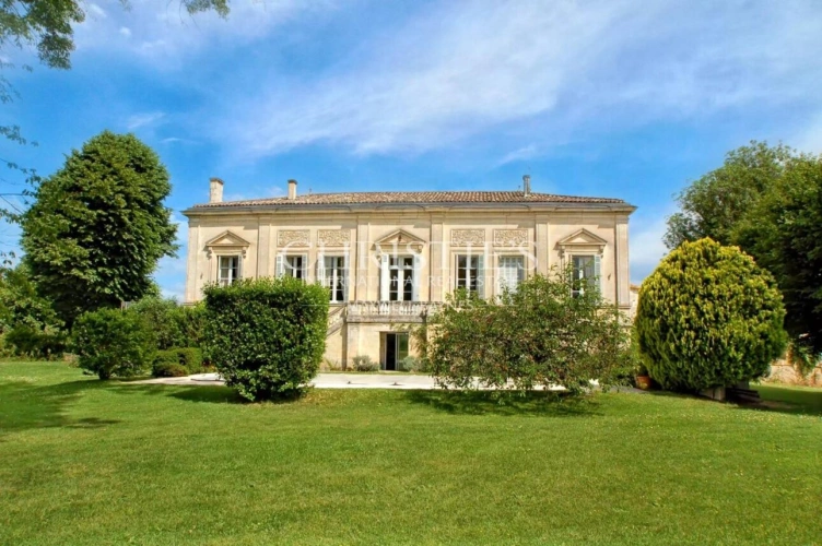 Photos 16 - Prestige - Propriété de charme avec vue sur la Dordogne – 2,9 ha d’un seul tenant