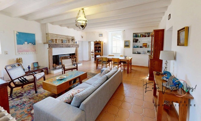 Photos 10 - Touristique - MAISON EN PIERRE SUR UNE PROPRIÉTÉ DE 8 HECTARES