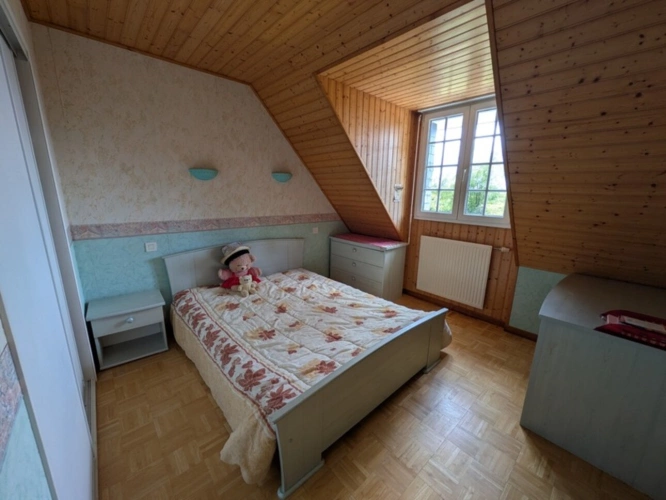 Photos 15 - Prestige - PRIZIAC PROPRIÉTÉ COMPOSÉE D'UNE MAISON DE TYPE NÉO BRETONNE DE 8 PIECES EN TRES BON ETAT GENERAL GRANDE DÉPENDANCES PARCELLE DE 1 HECTARE 47 ARES