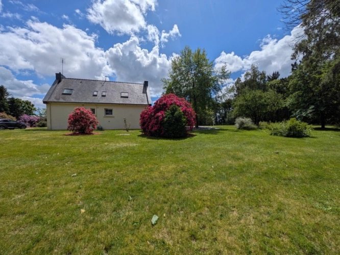 Photos 31 - Prestige - PRIZIAC PROPRIÉTÉ COMPOSÉE D'UNE MAISON DE TYPE NÉO BRETONNE DE 8 PIECES EN TRES BON ETAT GENERAL GRANDE DÉPENDANCES PARCELLE DE 1 HECTARE 47 ARES