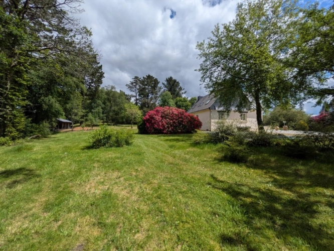 Photos 36 - Prestige - PRIZIAC PROPRIÉTÉ COMPOSÉE D'UNE MAISON DE TYPE NÉO BRETONNE DE 8 PIECES EN TRES BON ETAT GENERAL GRANDE DÉPENDANCES PARCELLE DE 1 HECTARE 47 ARES