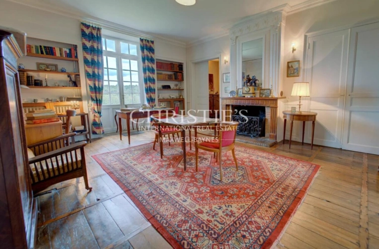 Photos 8 - Prestige - Un domaine d’exception en Dordogne : manoir du XVIIIe siècle, propriété équestre et art de vivre en pleine nature