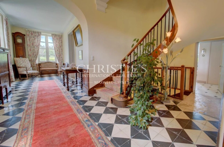 Photos 9 - Prestige - Un domaine d’exception en Dordogne : manoir du XVIIIe siècle, propriété équestre et art de vivre en pleine nature