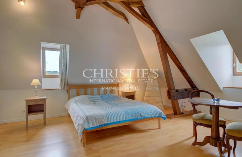 Photos 31 - Prestige - Un domaine d’exception en Dordogne : manoir du XVIIIe siècle, propriété équestre et art de vivre en pleine nature