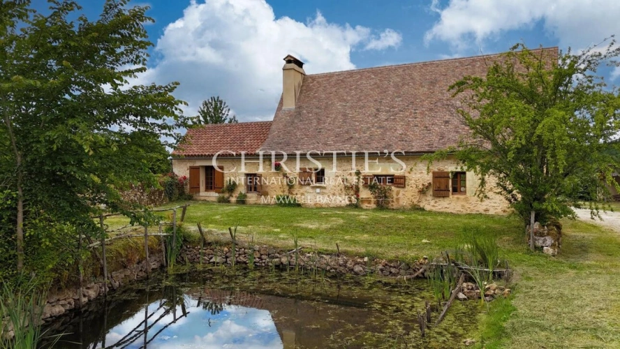 Photos 33 - Prestige - Un domaine d’exception en Dordogne : manoir du XVIIIe siècle, propriété équestre et art de vivre en pleine nature