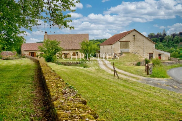 Photos 36 - Prestige - Un domaine d’exception en Dordogne : manoir du XVIIIe siècle, propriété équestre et art de vivre en pleine nature