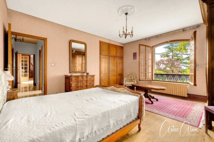 Photos 10 - Rurale - maison de caractère de 283 m² avec dépendances et fort potentiel sur plus de 9 000 m² de terrain