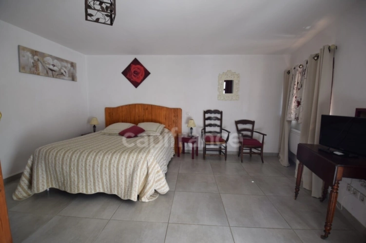 Photos 13 - Touristique - Domaine - 1 maison d'habitation - 5 chambres d'hôtes - 2 appartements en location sur plus de 1 hectare à SAINTE BAZEILLE (47)