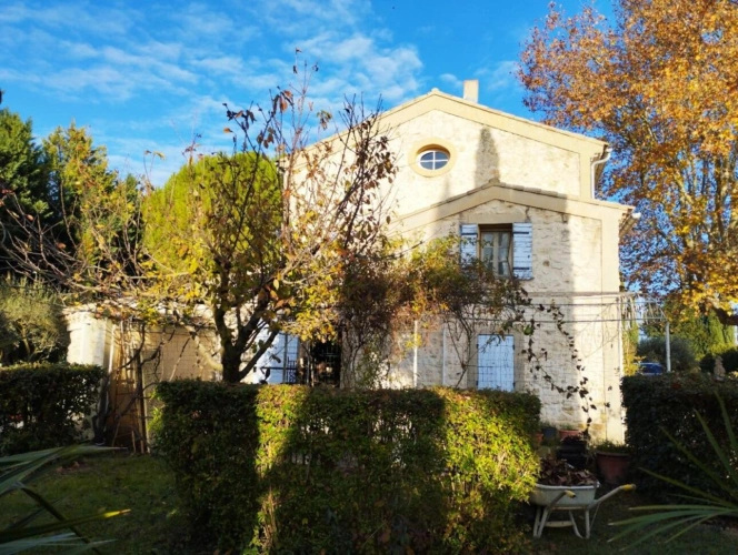 Photos 1 - Prestigious - 18th Century Provencal Stone Farmhouse