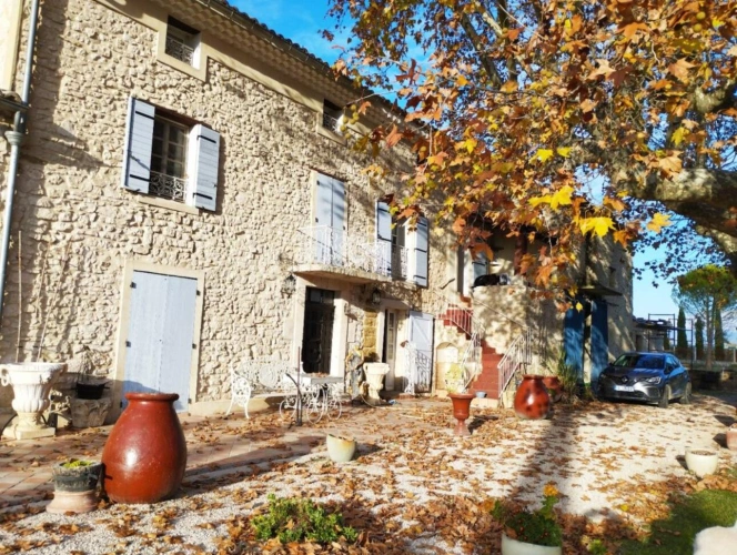 Photos 4 - Prestigious - 18th Century Provencal Stone Farmhouse