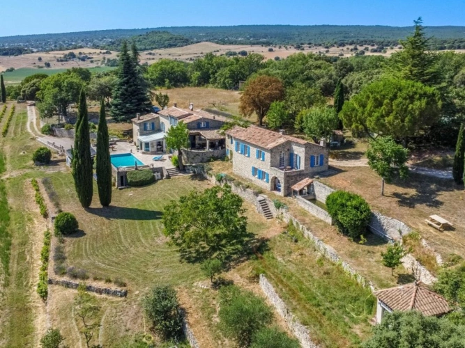 Photos 1 - Equestrian - Stunning Provençal estate located in the Luberon hills
