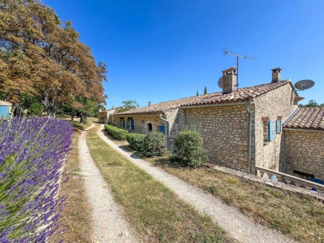 Photos 7 - Equestrian - Stunning Provençal estate located in the Luberon hills