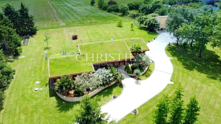 Photos 2 - Touristique - Domaine de charme avec chalet et trois gîtes. Secteur nord gironde