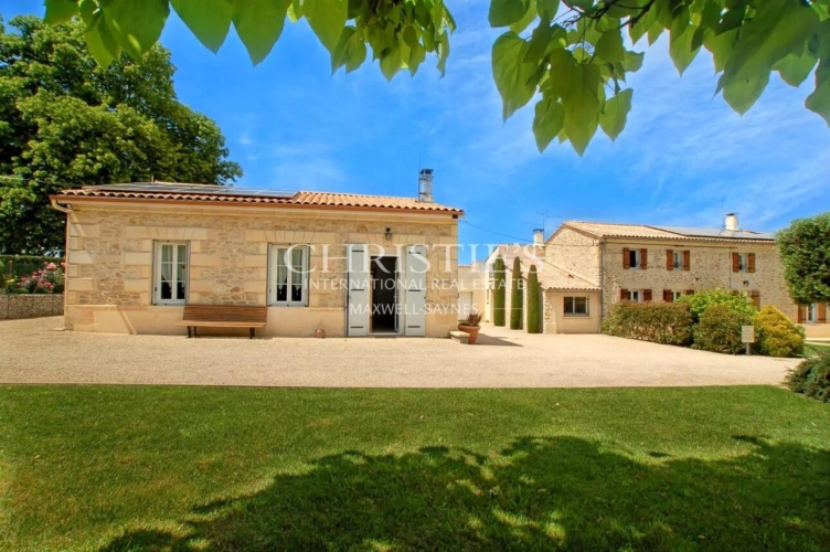 Photos 6 - Touristique - Domaine de charme avec chalet et trois gîtes. Secteur nord gironde