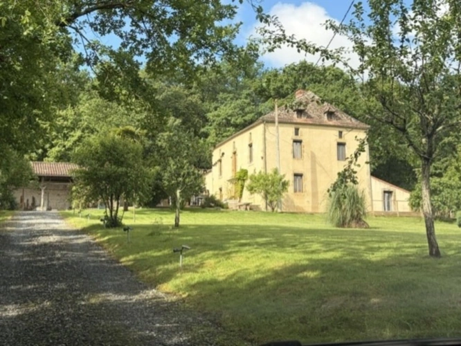 Photos 1 - Prestige - Dpt Gers (32), PLAISANCE proche, ELEGANTE PROPRIETE RURALE XVIIIs, sur 5300m2 clos, un peu cachée, au bout d un chemin