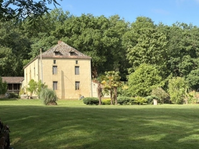 Photos 25 - Prestige - Dpt Gers (32), PLAISANCE proche, ELEGANTE PROPRIETE RURALE XVIIIs, sur 5300m2 clos, un peu cachée, au bout d un chemin